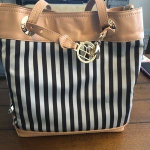 Henri Bendel Purse! HP 🎈🎈